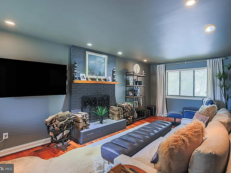 400 Five Farms Ln — Photo 33