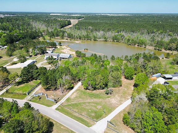 2nd image of 20065 Spring Hill Ln