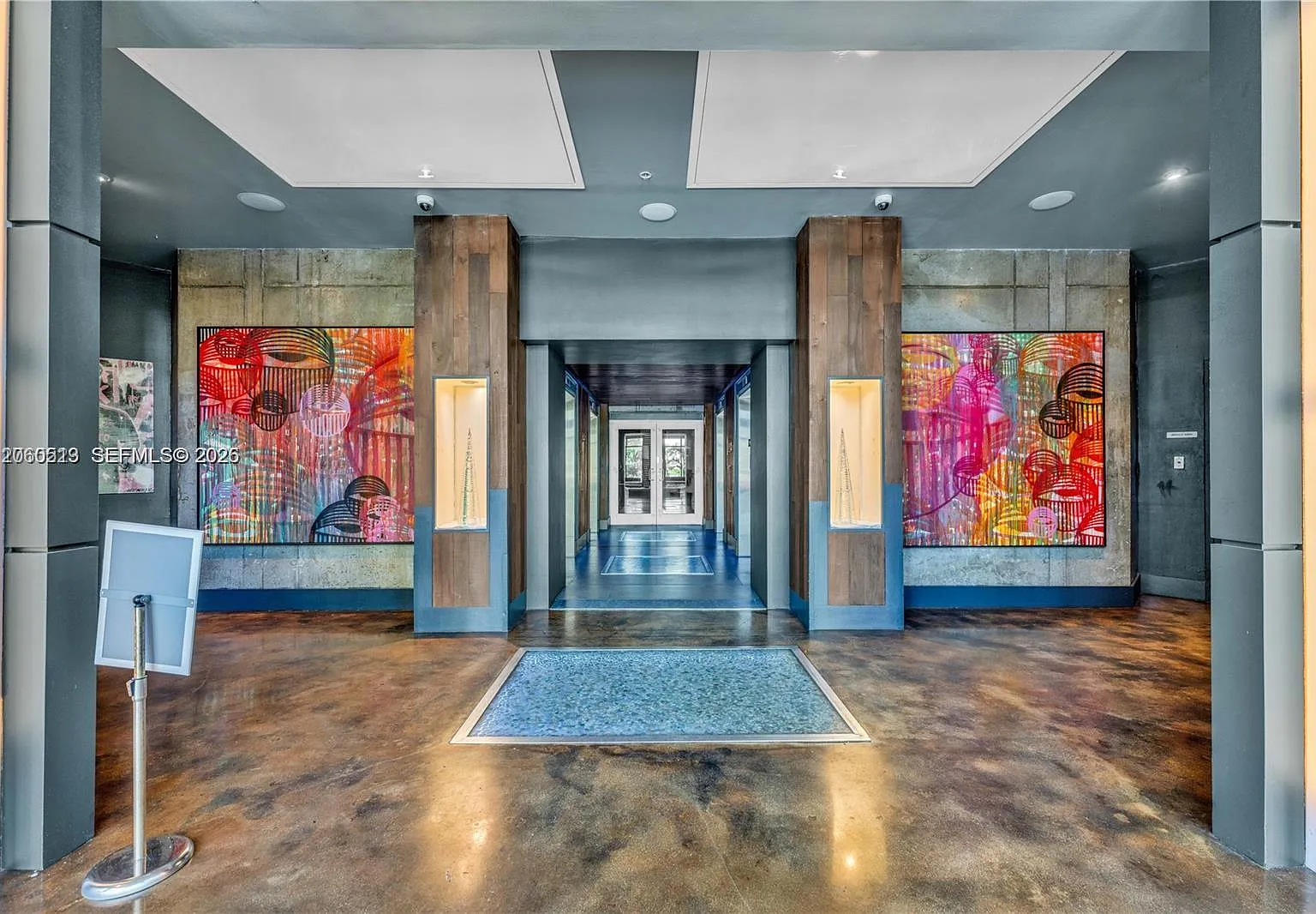 Neo Vertika Condo — Photo 2