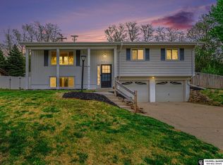 401 Garden Ave, Bellevue, NE 68005