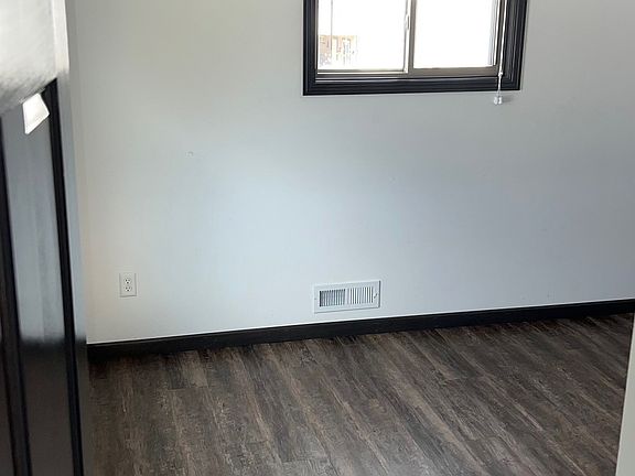 5th image of 1114 1/2 W 9th St #1