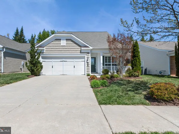 33 Denison St, Fredericksburg, VA 22406