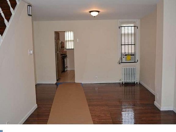 3rd image of 4226 N Bodine St