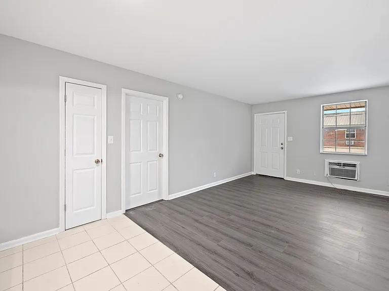 101 Walnut St — Photo 6