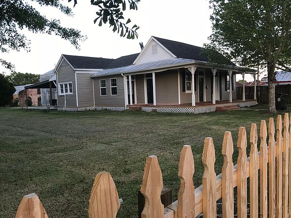 3rd image of 516 Fulton St