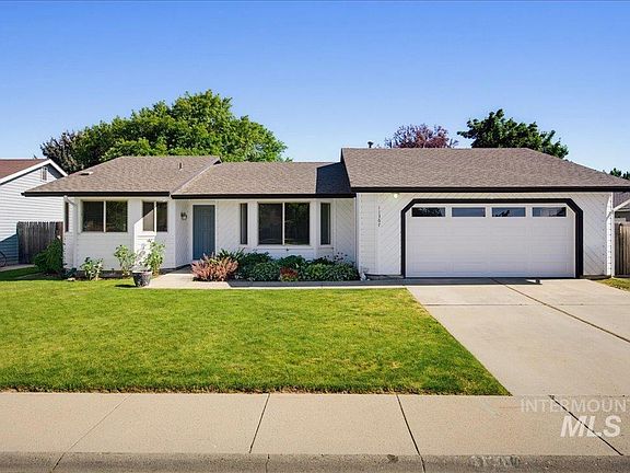 2nd image of 11367 W Hinsdale Ct