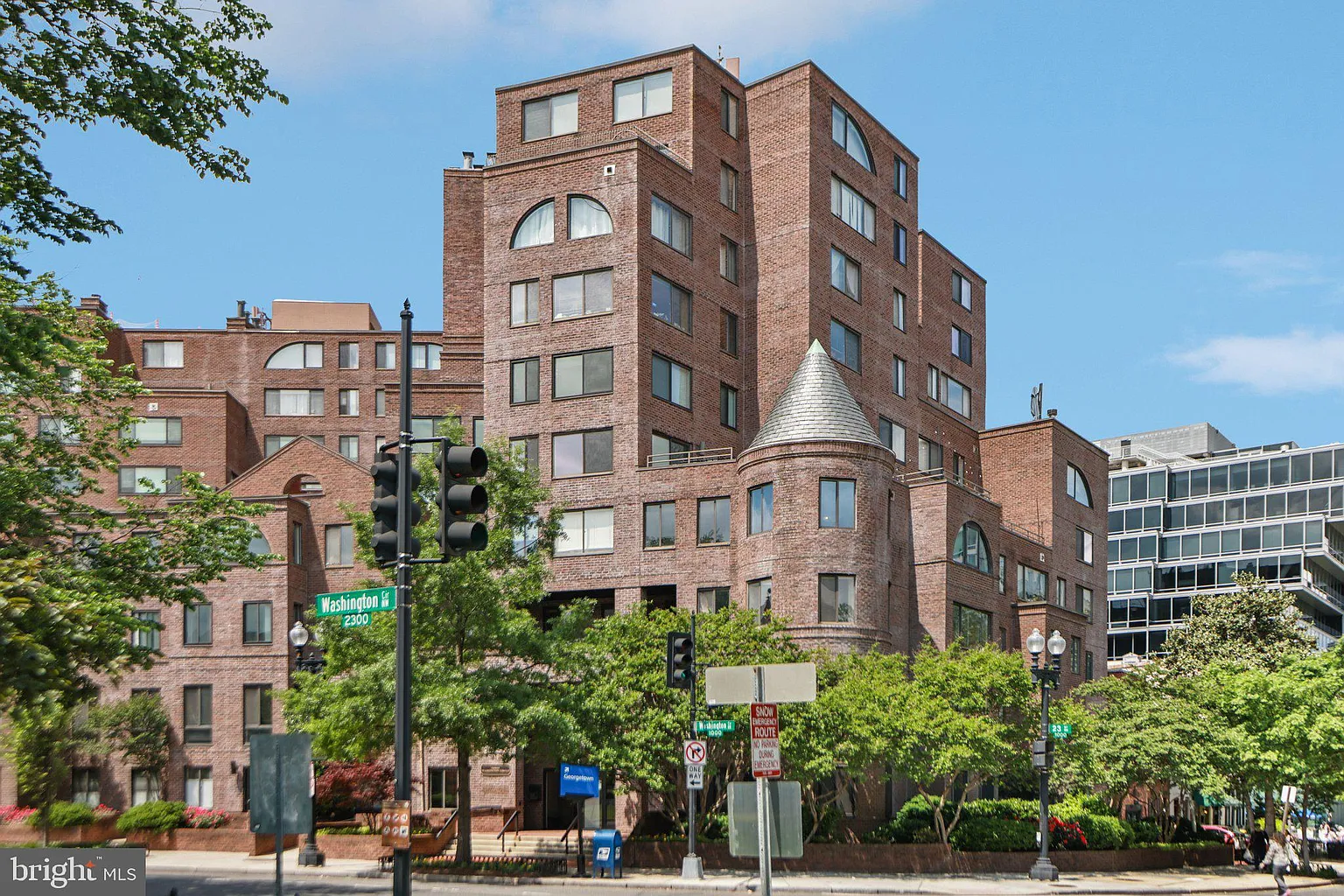3 Washington Cir NW APT 904 photo 1