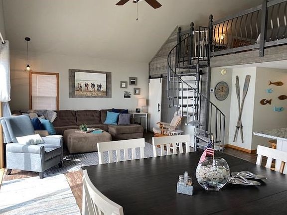 3rd image of 24911 McClelland Dr