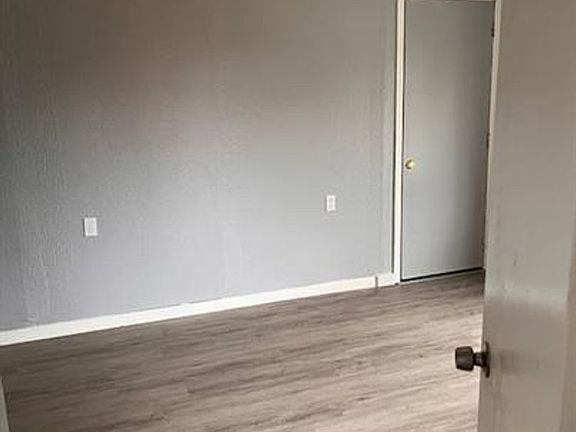 3rd image of 27 N 11th St #1/2