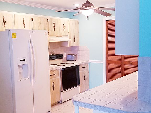 4th image of 950 Dupin Ave