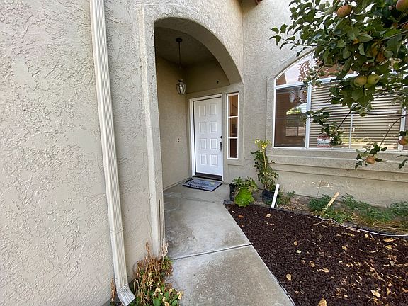 4th image of 4833 Seascape Dr