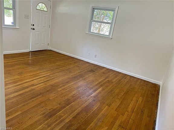 4th image of 2503 Old Chapman St