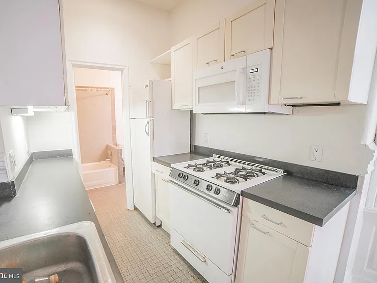 1919 Spruce St #2R — Photo 7