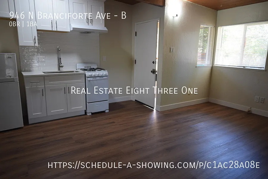 Santa Cruz - Nice Studio Unit With Private Yard — Photo 3