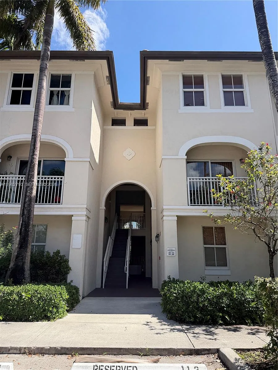 Building Photo - 11401 NW 89th St #204