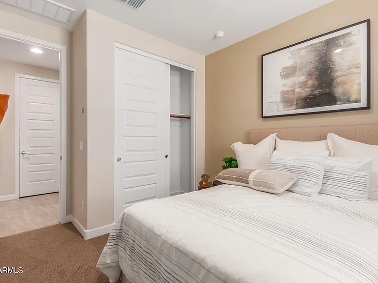43 E Capricorn Way — Photo 27