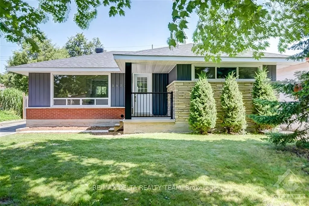 3 bed, $2,400 — Photo 1