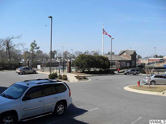 2nd image of 2301 Veterans Memorial Pkwy #216