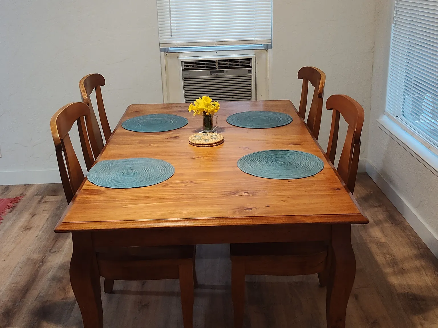1218 N Cedar St — Photo 3