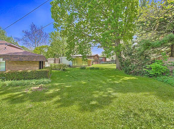 4th image of 1509 Grandview Dr