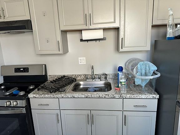 3rd image of 5017 Wissahickon Ave #C3