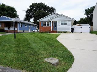 224 Inlet Dr, Pasadena, MD 21122