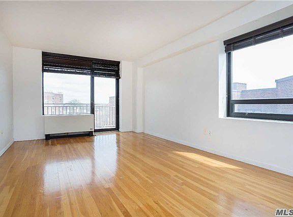 2nd image of 11624 Grosvenor Ln APT 6E