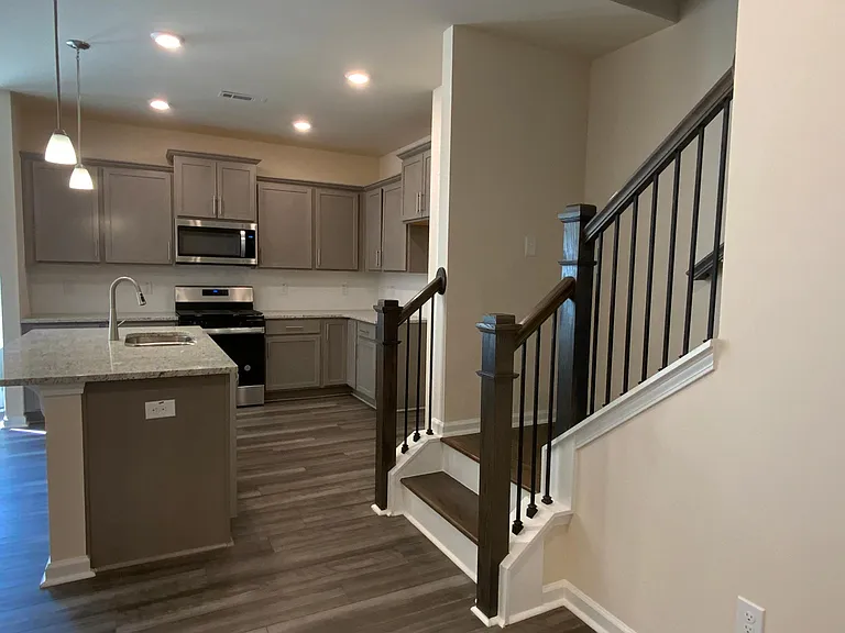 4015 Beckton Trl — Photo 2