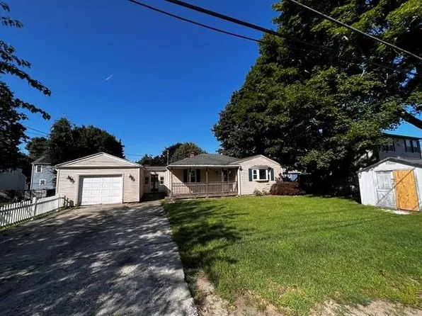 41 Sumner St, Cumberland, RI 02864