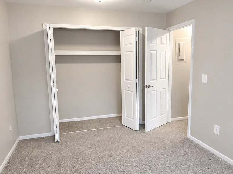 Sterling Hill Apartments — Photo 7