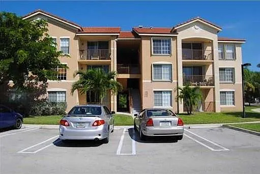 1 bed, 1.0 bath, 793 sqft, $1,800 — Photo 2