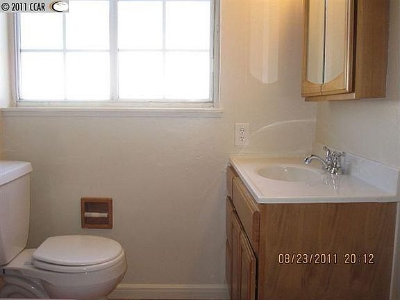 4th image of 3276 Annapolis Ave