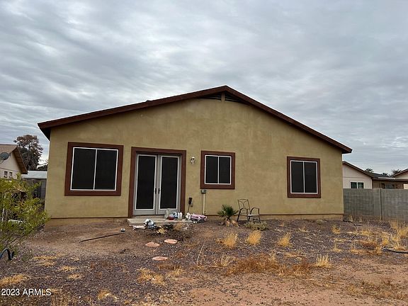 3rd image of 2514 E RANDALL Drive
