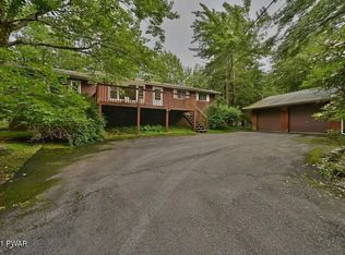 181 Lookout Point Rd, Canadensis, PA 18325