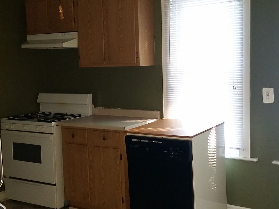 2nd image of 681 Goodman St S