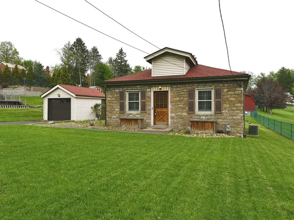 4529 Gardenville Rd, Pittsburgh, PA 15236