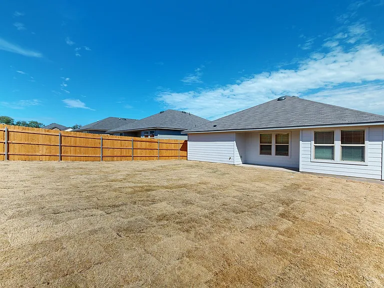 824 Chambray Dr — Photo 25
