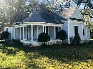 553 N 2nd St, Timpson, TX 75975