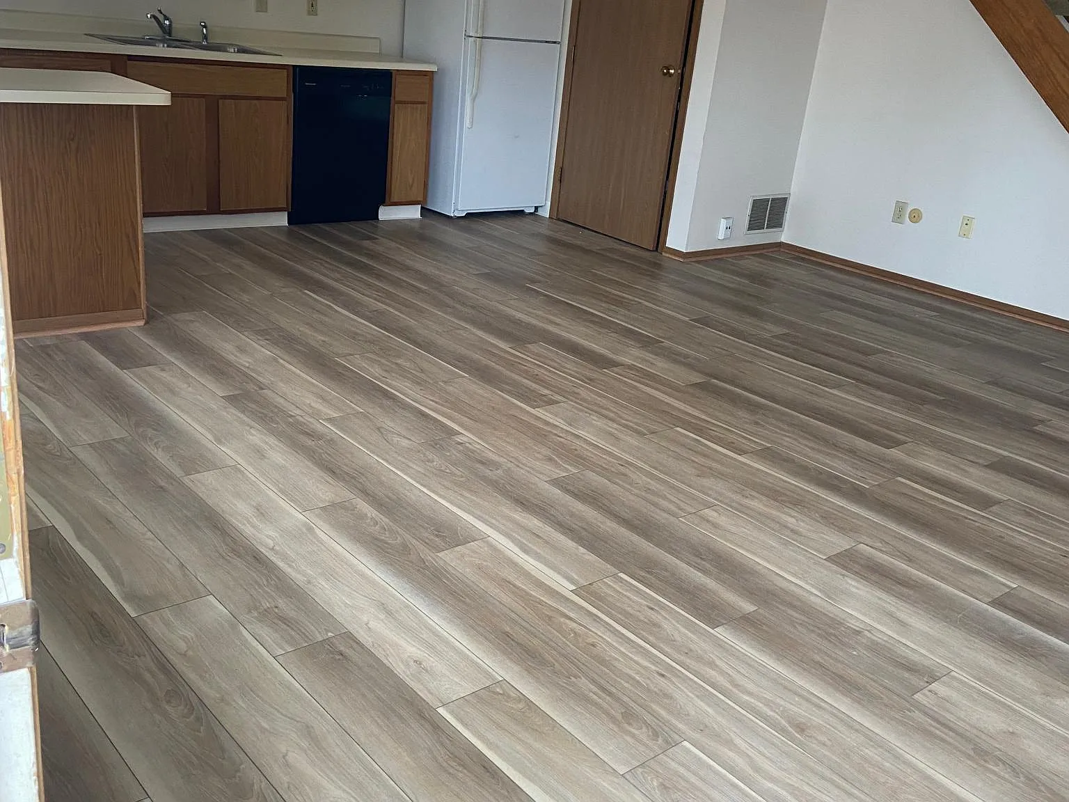 1 bed, 900 sqft, $1,150 — Photo 1