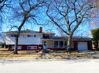 2900 W 100th Pl, Evergreen Park, IL 60805