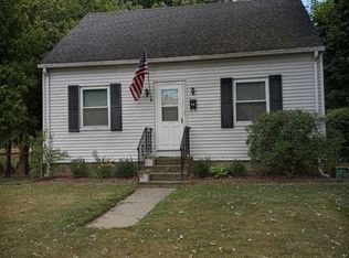 44 Lakeside St, Riverside, RI 02915