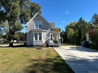 823 Alger St, Howell, MI 48843
