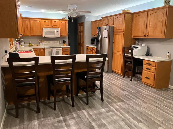 403 Amy Ave, Fairbank, IA 50629