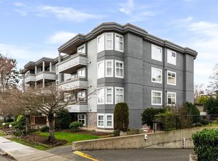 Hunter Green, Saanich, BC V8P 2X2