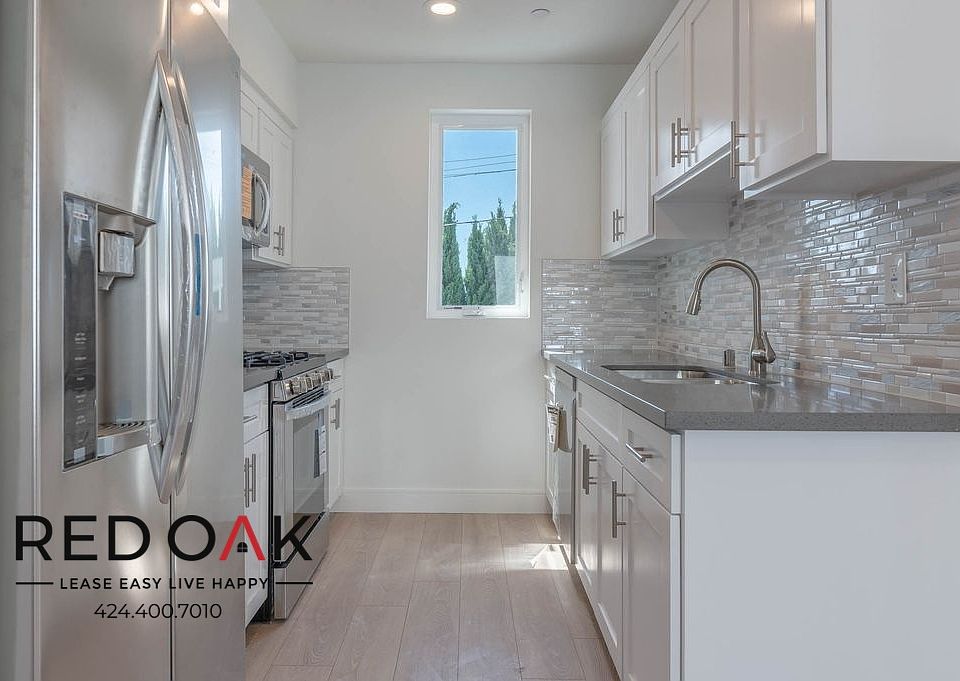 1st image of 637 N Harvard Blvd #637