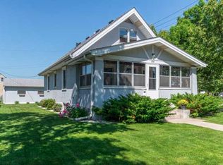 879 Hamline Ave N, Saint Paul, MN 55104