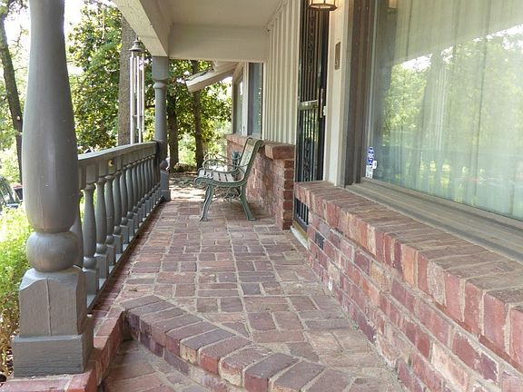4th image of 1401 N Fordson Dr
