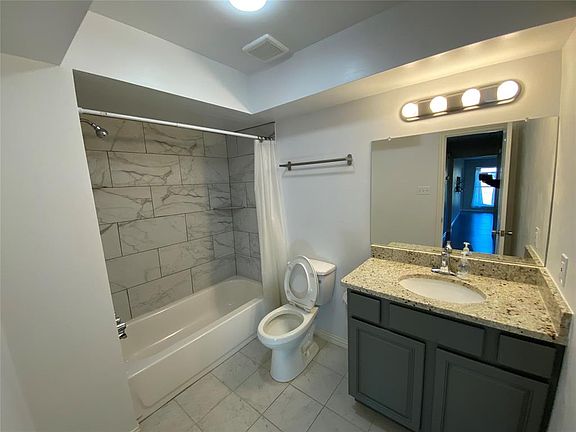 5th image of 517 Crane Cir