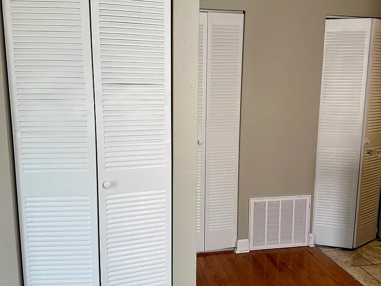 5500 Pershing Ave #11 — Photo 9
