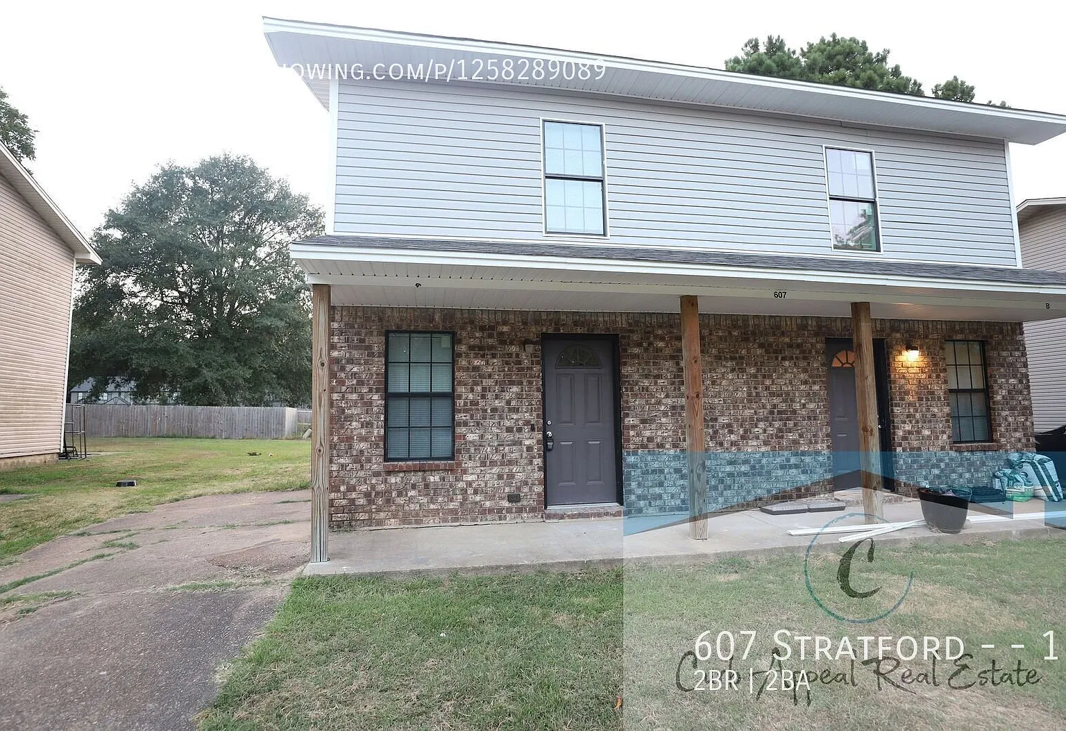 Fully renovated 2 bed 2 bath townhouse — Photo 1
